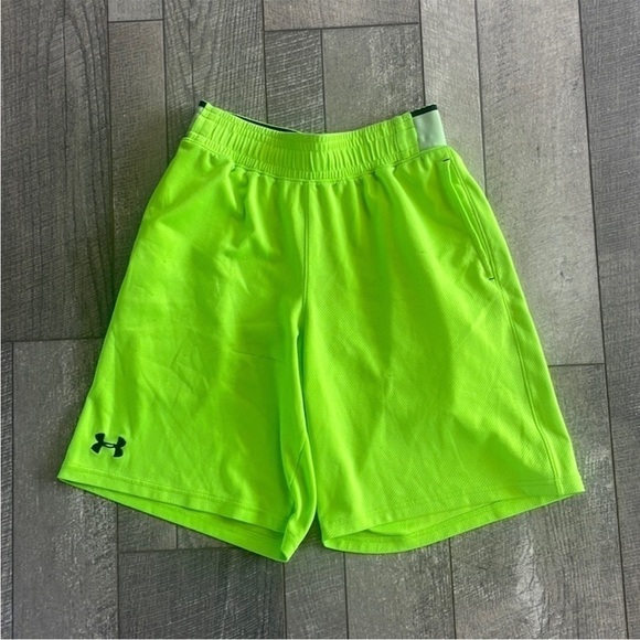 Under Armour Size Small Bright Yellow Athletic Shorts - Picture 3 of 9